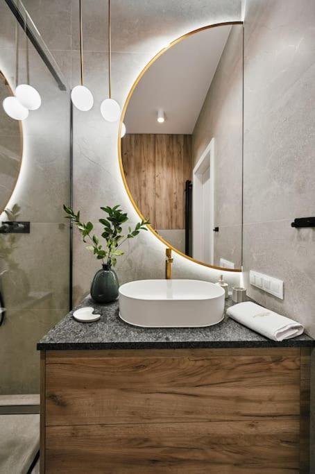 Golden Dreams Luxury Apartments 103 Krakow Exterior photo